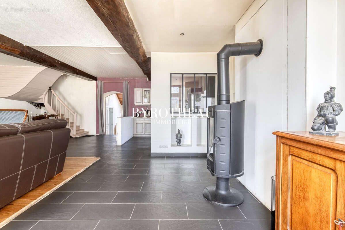 Maison 125 m² à Sceaux-D'anjou  - photo 3