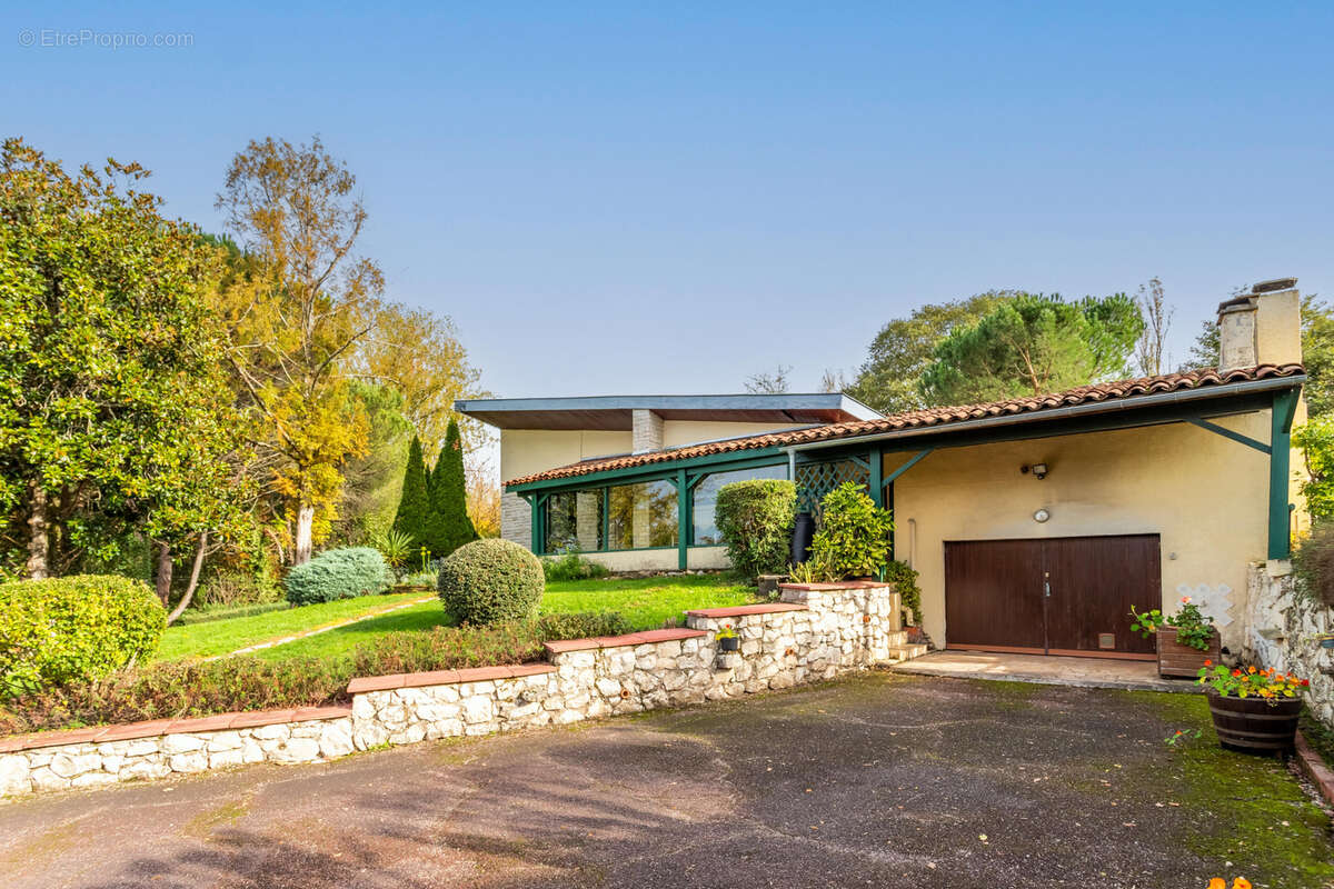 Maison à VILLENEUVE-SUR-LOT