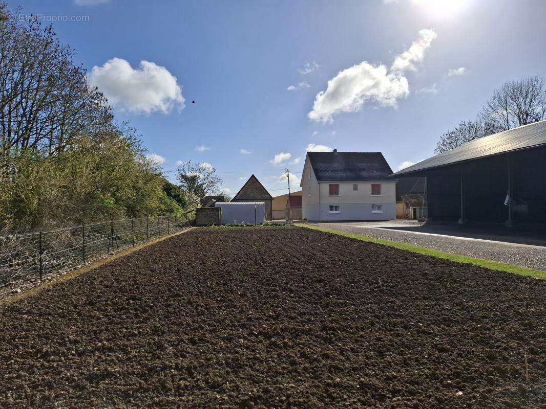 Maison à LA BOURDINIERE-SAINT-LOUP