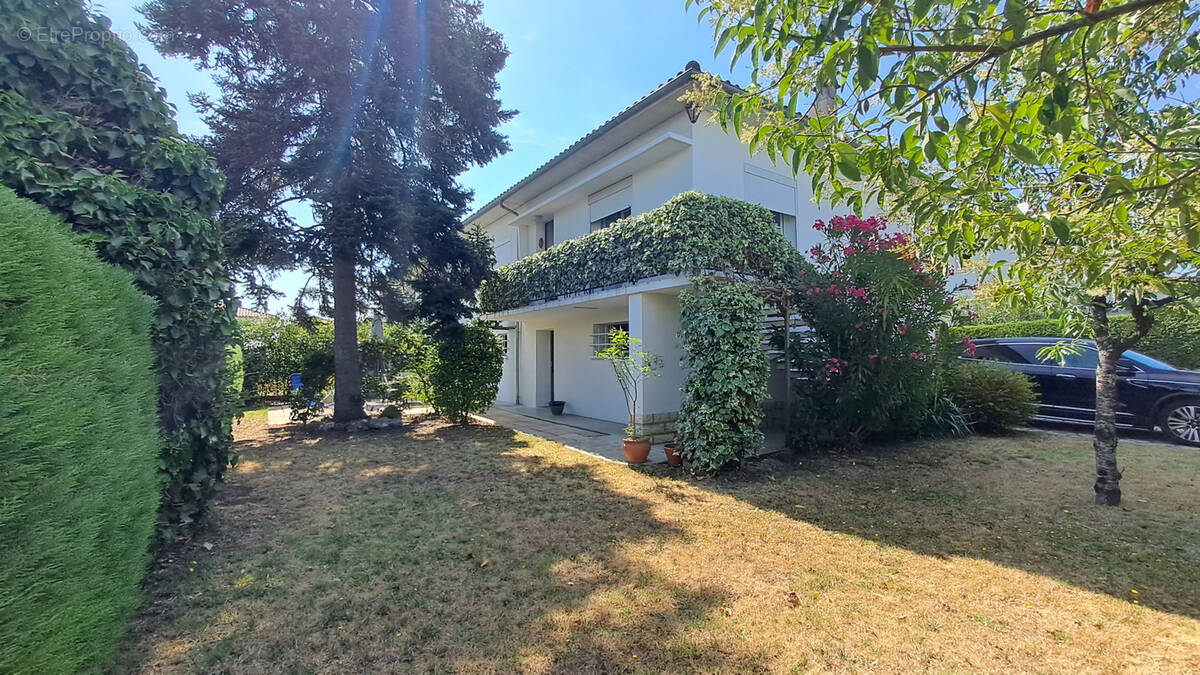 Maison à VILLENEUVE-SUR-LOT