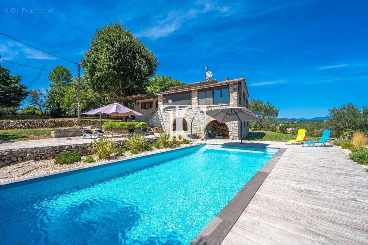 Mas du xviiieme 166m² habitables 4272m² de terrain piscine 11x5 - photo 22