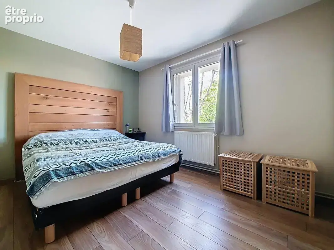 Appartement - 3 Chambres - Garage - Cour - Proche centre village - photo 9