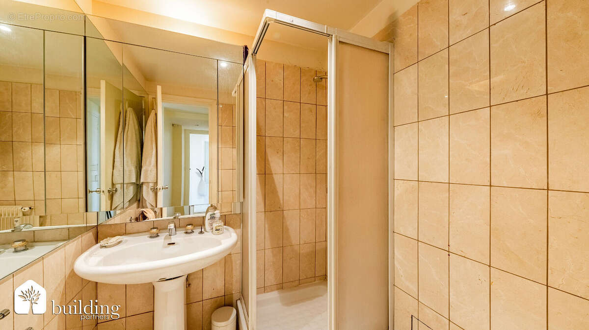 Paris 16ème - Appartement 4 pièces de 85,21 m2 - photo 11