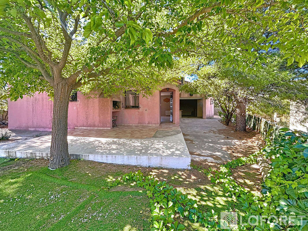 Maison CARRO 4 pièce(s) 82 m2 - photo 2