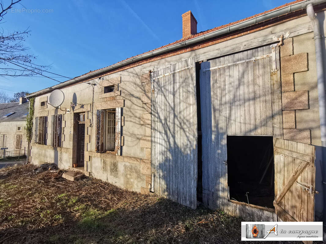 Maison à MOUREUILLE