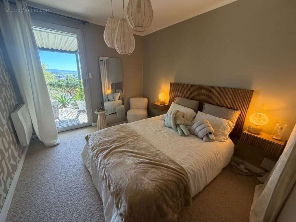 Maison à LE CREUSOT