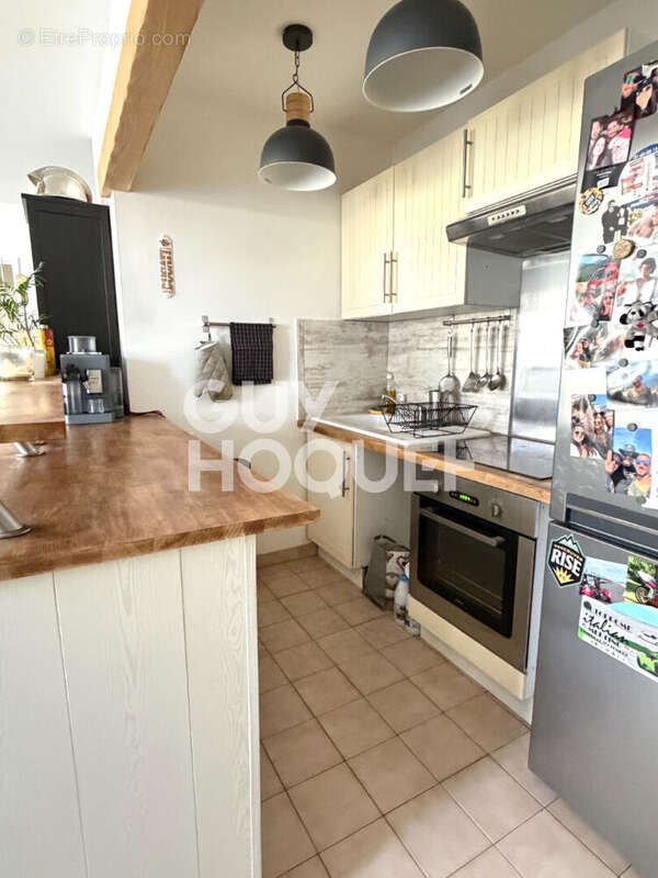 Appartement à LE COUDRAY-MONTCEAUX