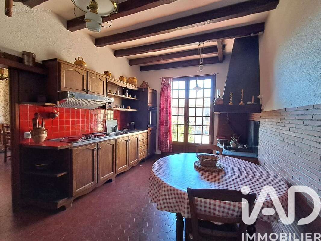 Maison 195 m² à Villedaigne  - photo 2