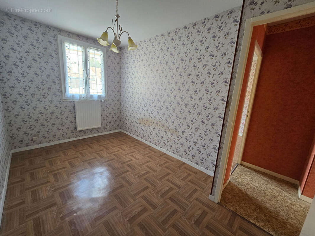 Appartement à AIGUILHE