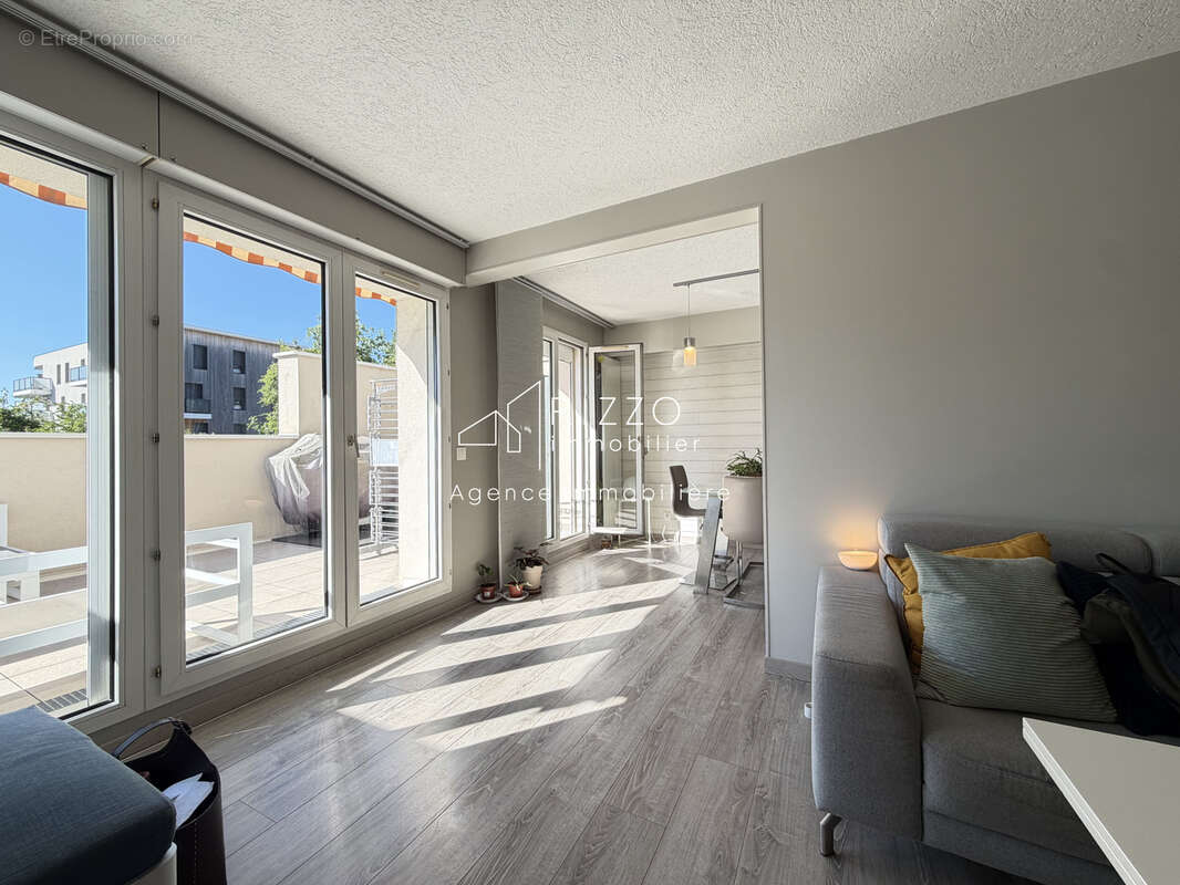Duplex 93m2 avec vue dégagée, 2 terrasses et double garage - photo 7