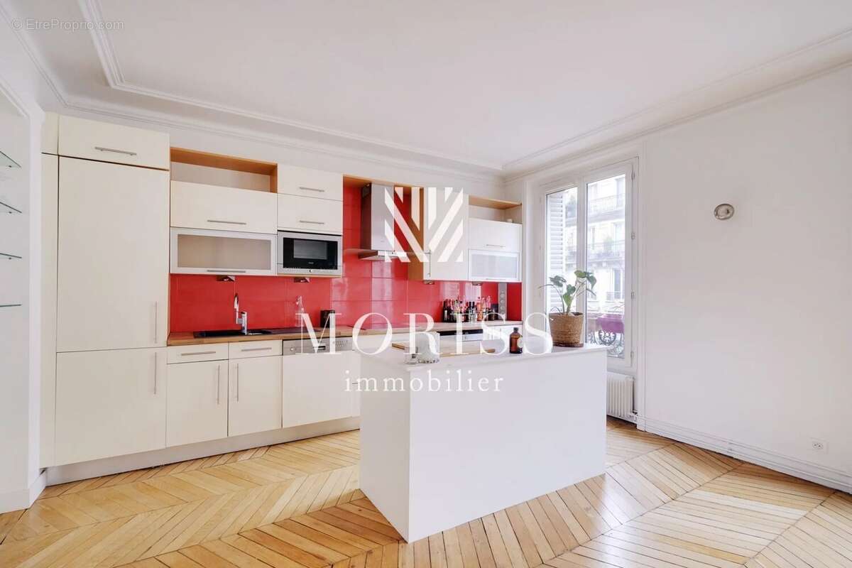 Appartement à PARIS-10E