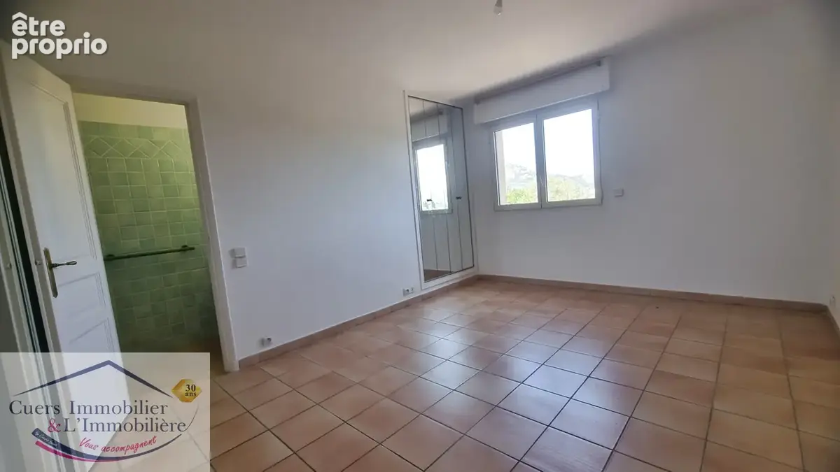La crau, propriete  avec 2 logements developpant 337m2 habitables, avec piscine - photo 17