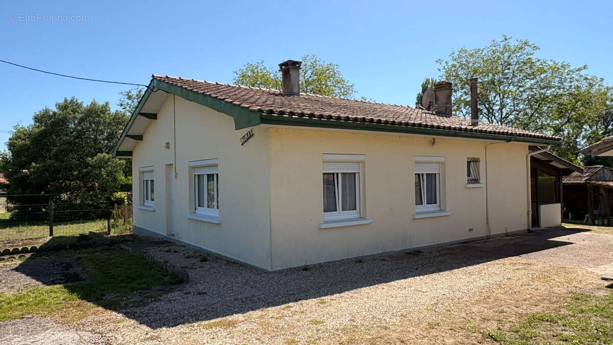 Maison à SAINT-CHRISTOLY-MEDOC