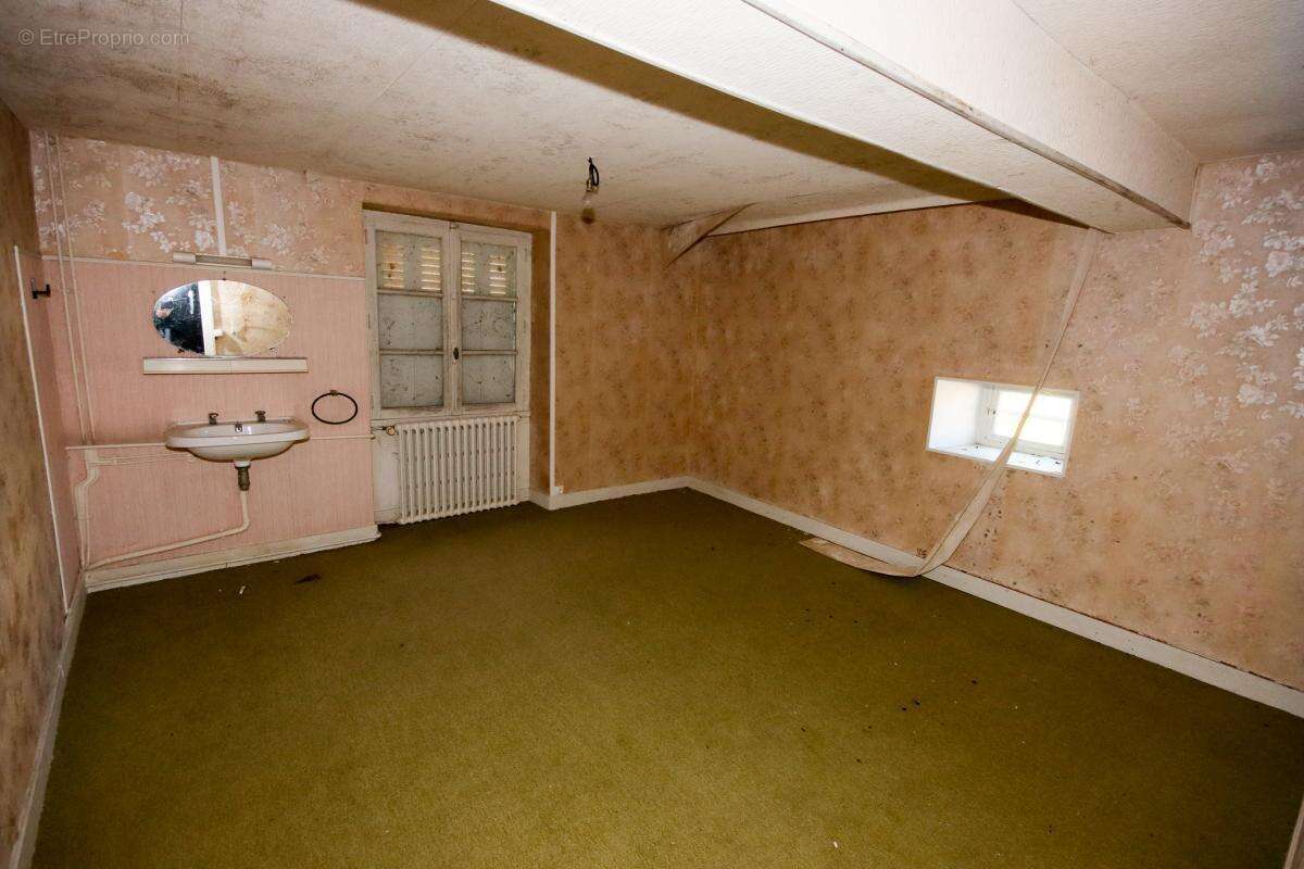 Appartement à SAINT-FRAIGNE