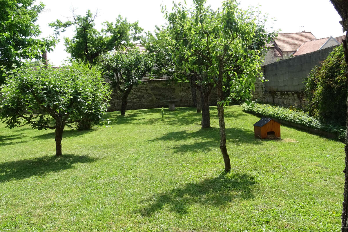 Maison à CHATILLON-SUR-SEINE