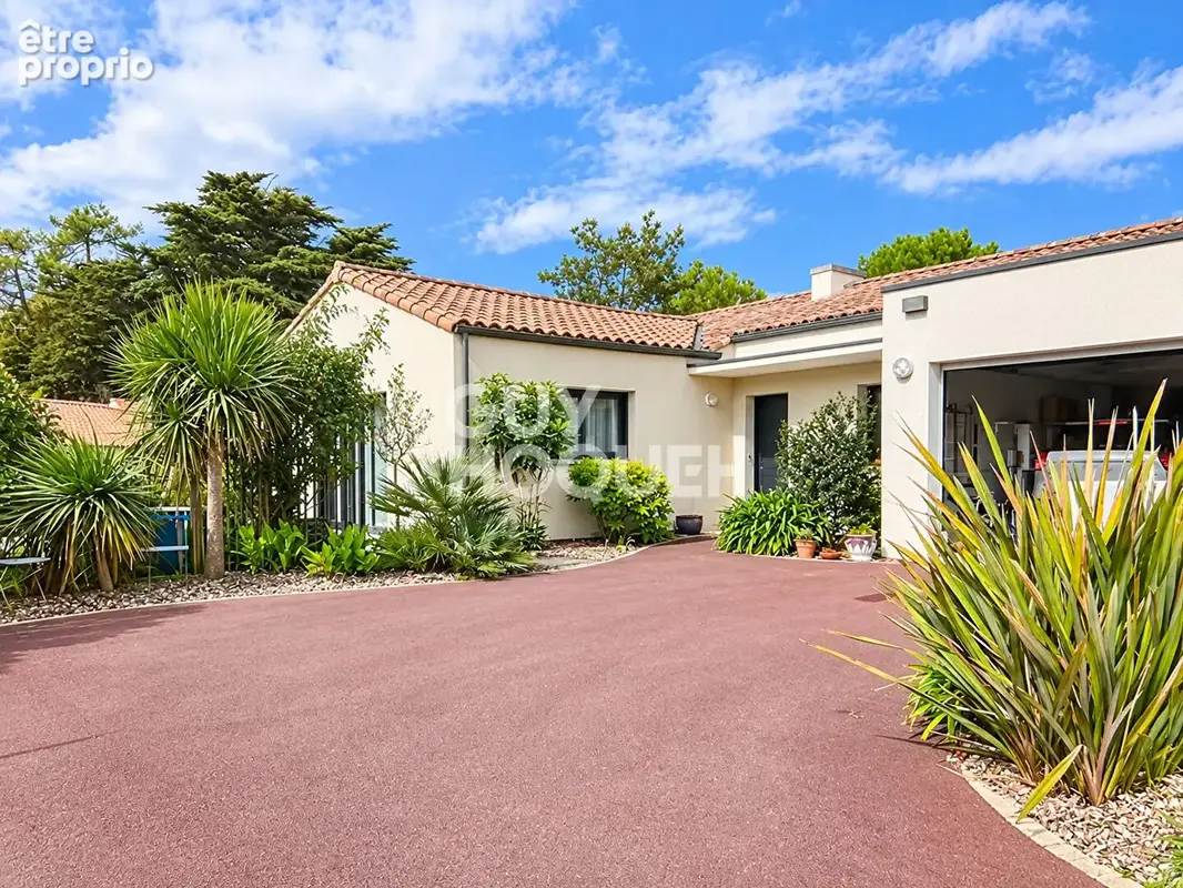 Photo Maison à Saint-Hilaire-De-Riez au prix de 576 200€
