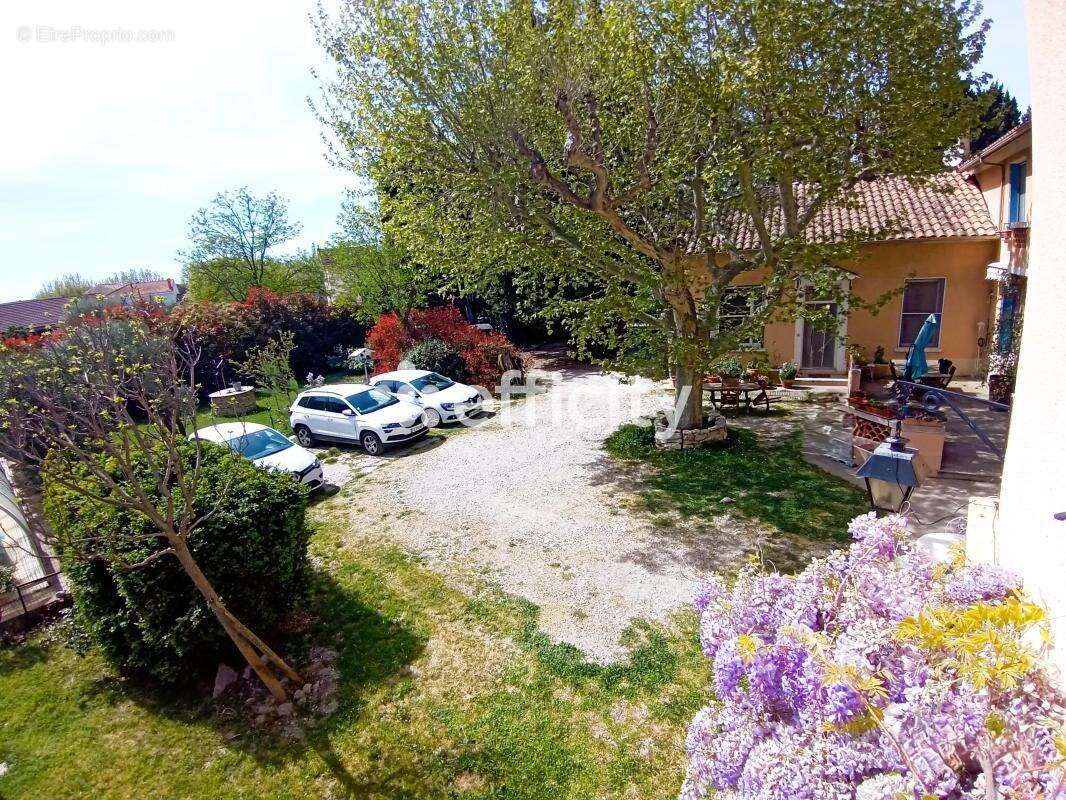 Maison 340 m² à Violes  - photo 3
