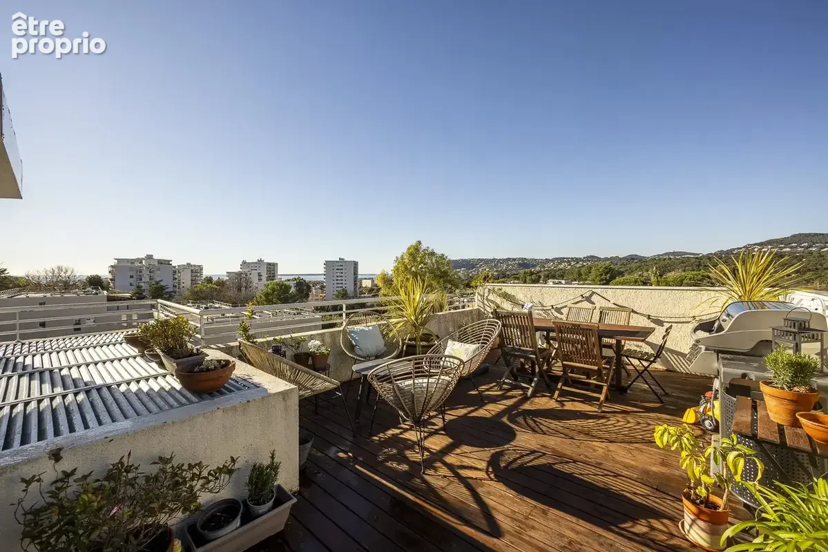 Appartement 4 pièces 89 m² à vendre à Antibes (06600) - photo 2