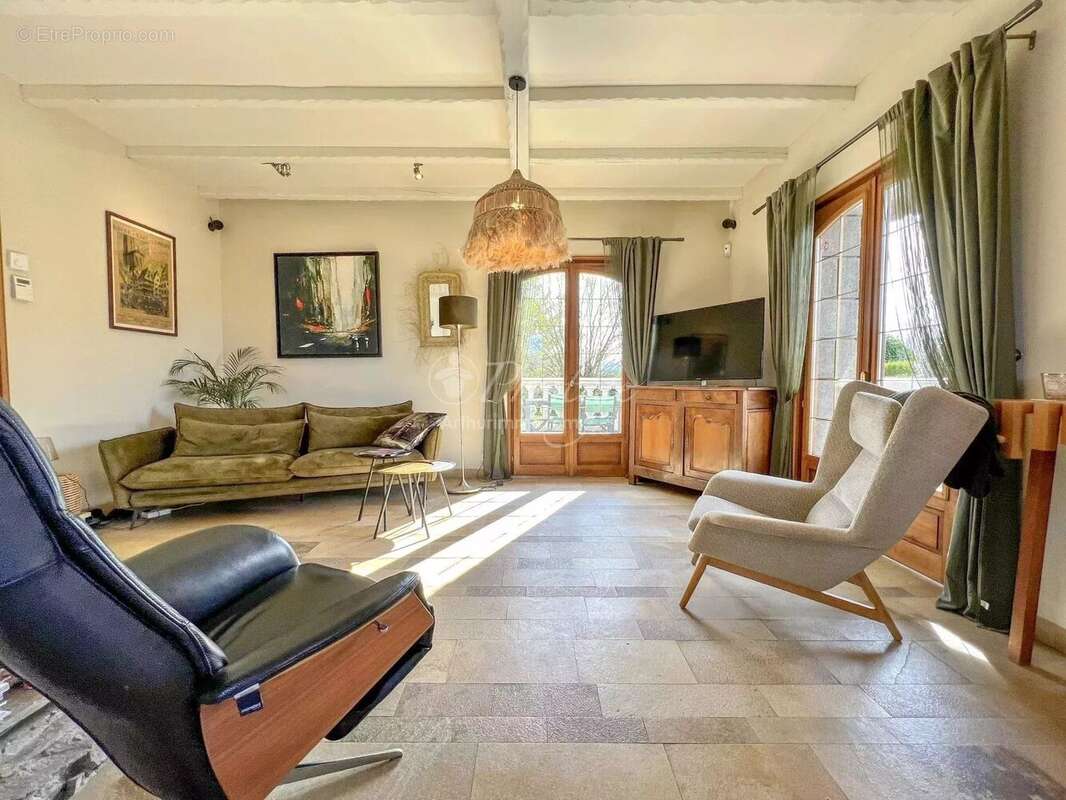 Maison à VIUZ-LA-CHIESAZ