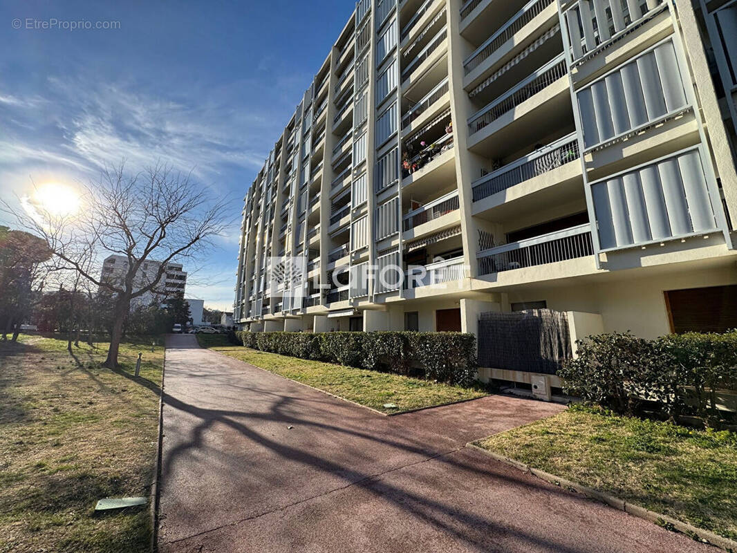Appartement à MARSEILLE-9E