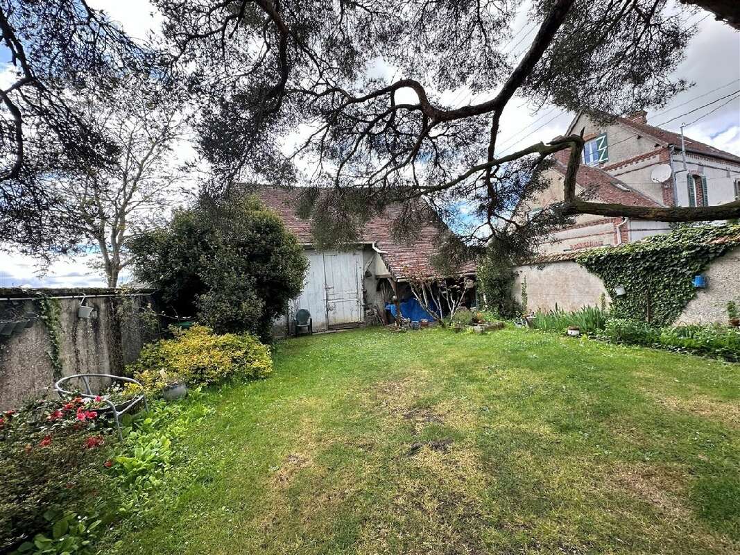 Maison à CHATEAUNEUF-EN-THYMERAIS