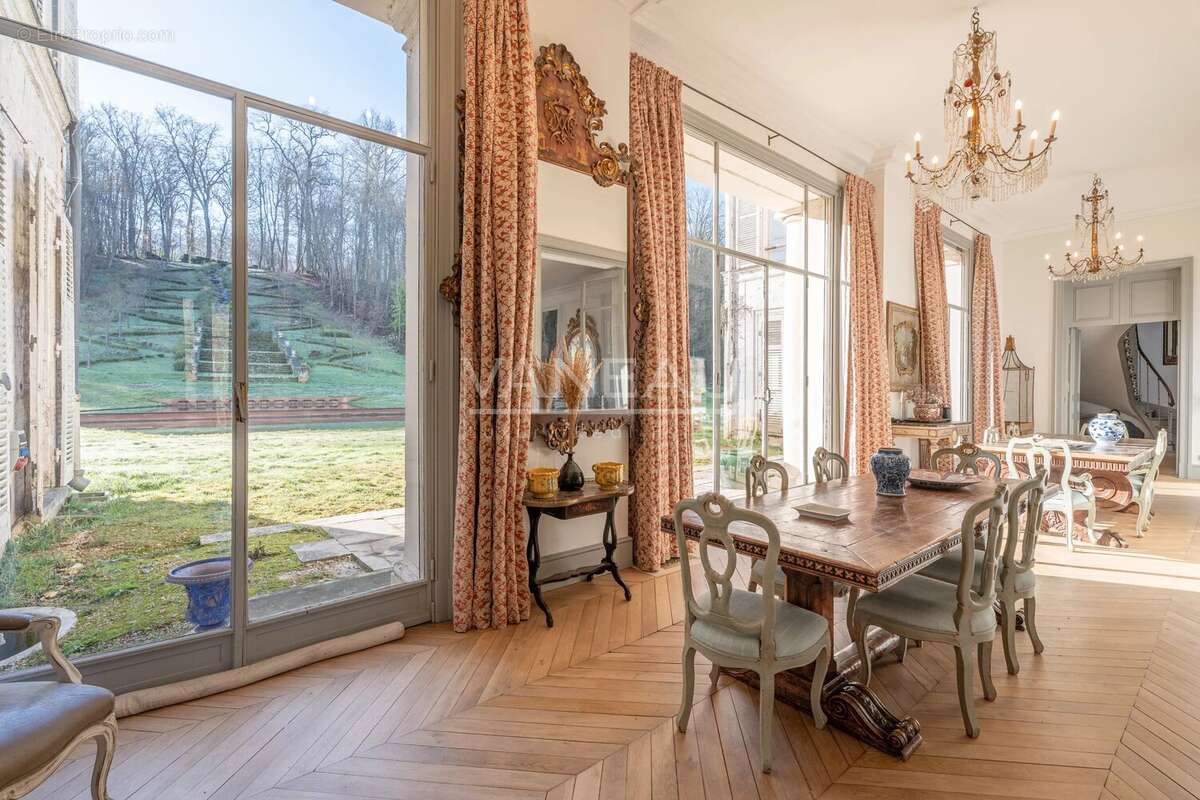 En bord de Seine, à proximité immédiate de Fontainebleau - photo 4