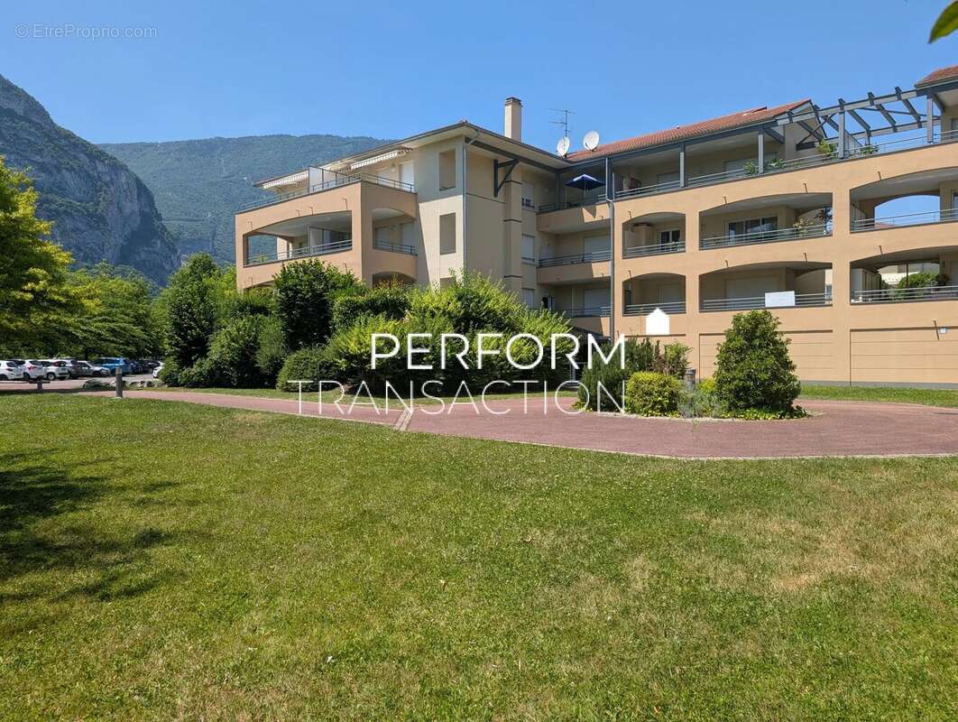 Appartement à SASSENAGE