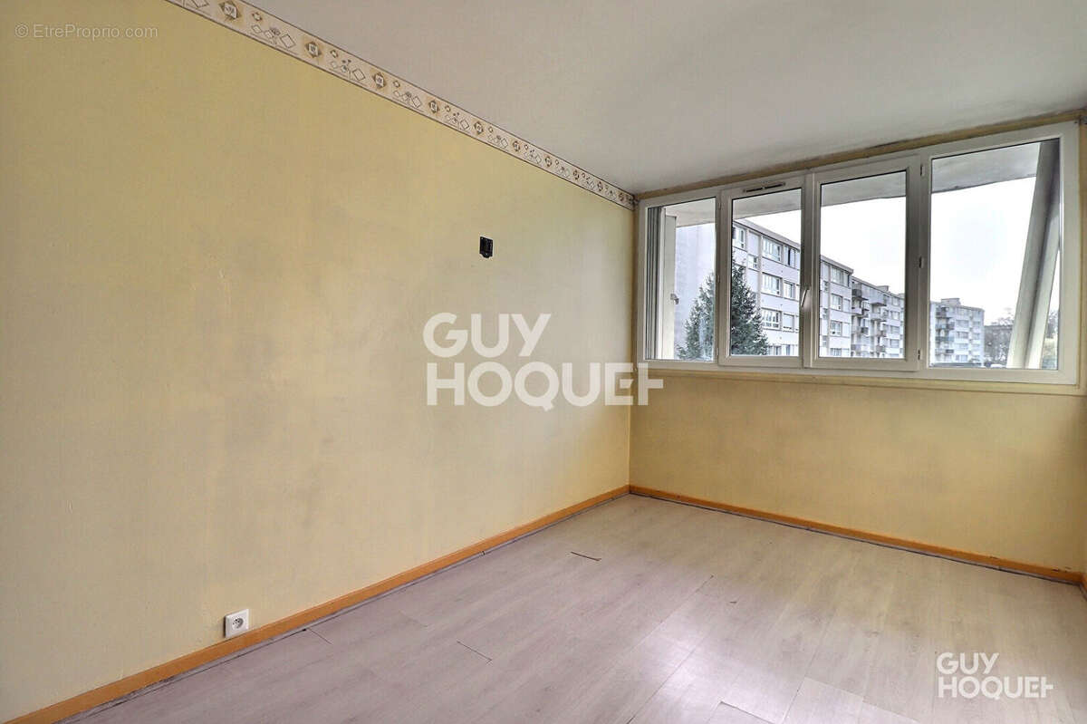 Appartement à SAINT-MICHEL-SUR-ORGE