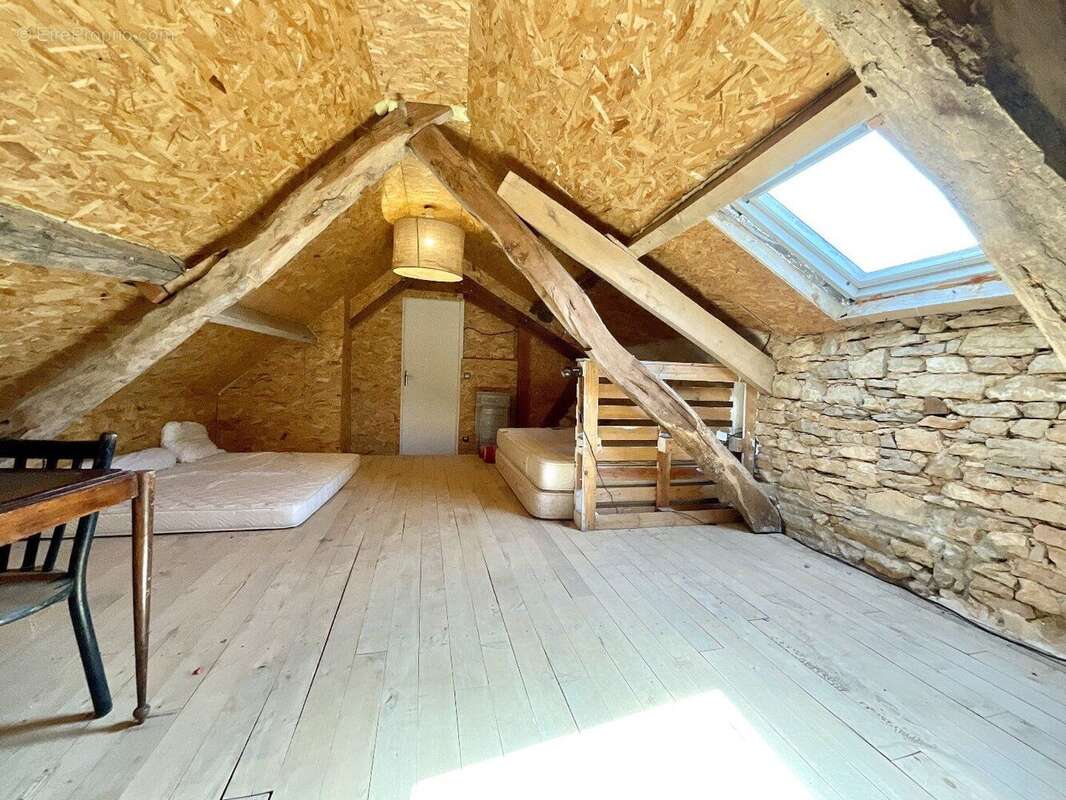 Maison historique - 120m² hab - vue imprenable - photo 3