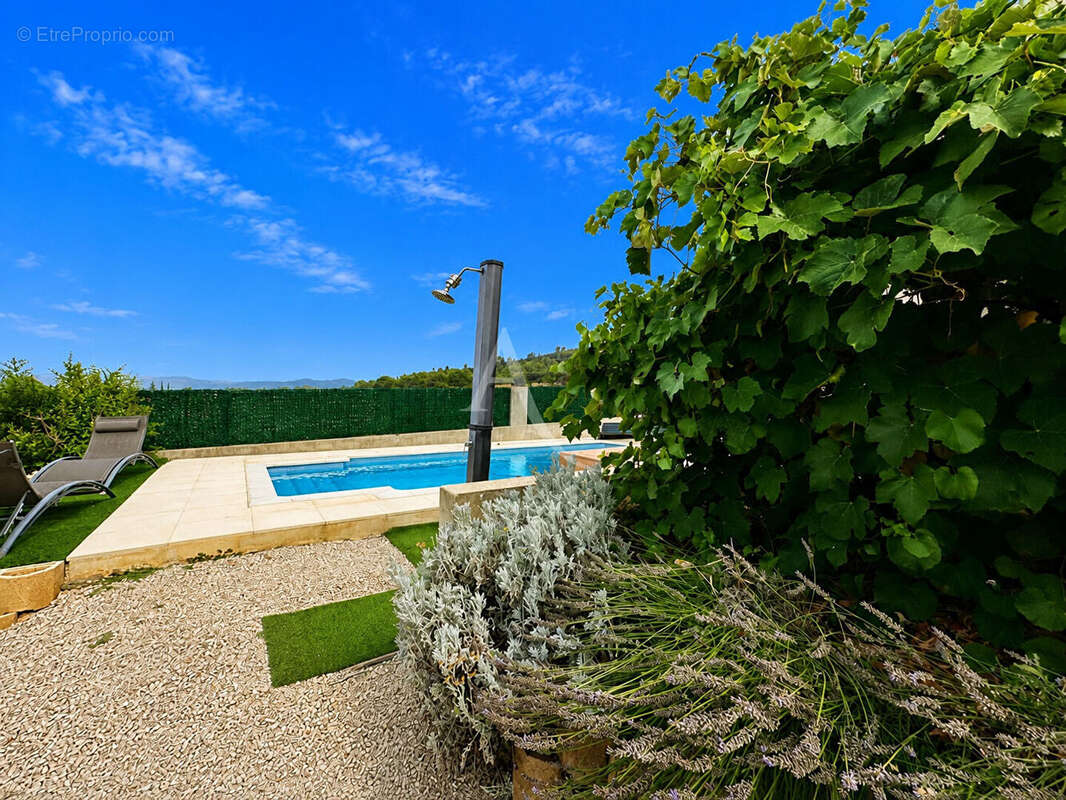 Villa de 87m2 avec terrasse piscine parking et abri jardin - photo 3