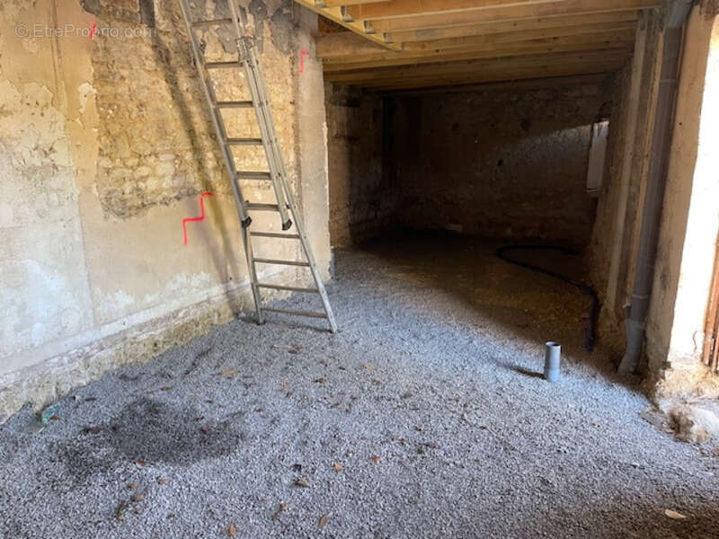 Maison à RUELLE-SUR-TOUVRE