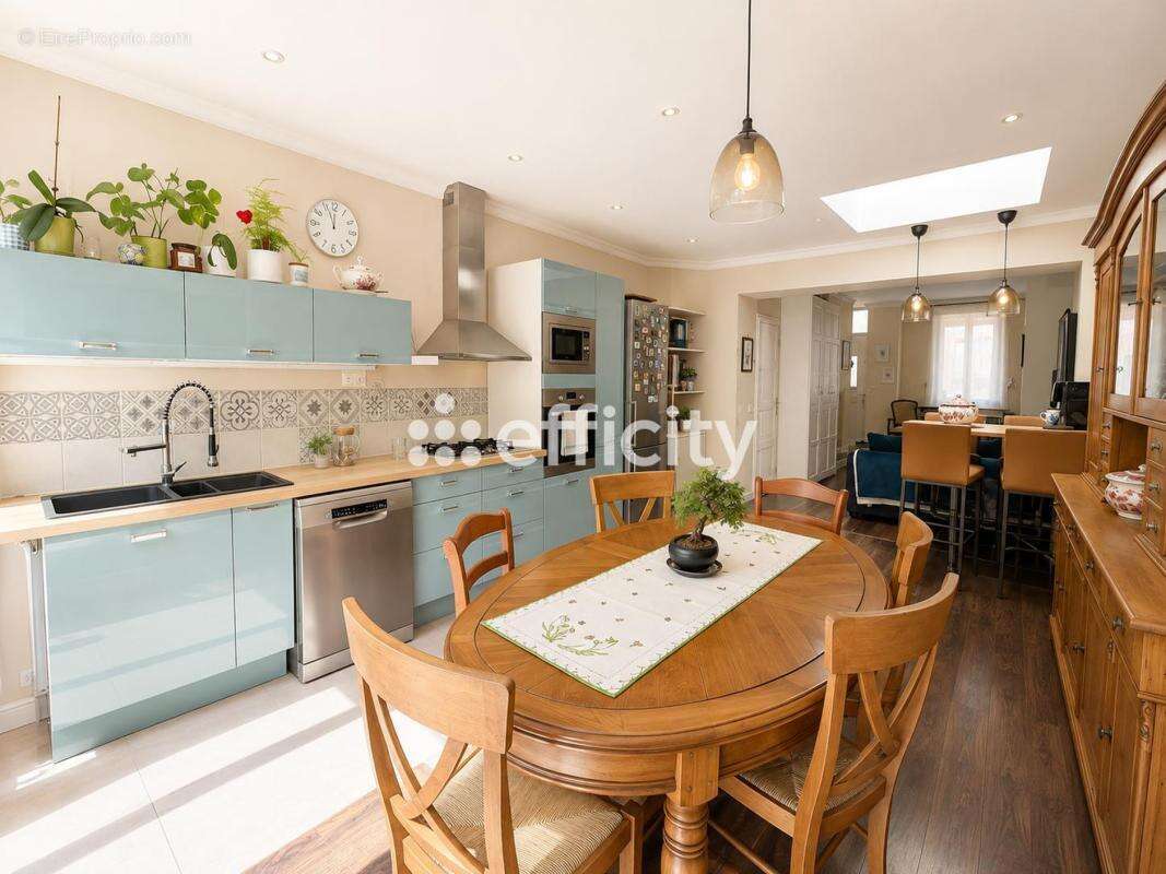 Maison 120 m² à Roubaix  - photo 4