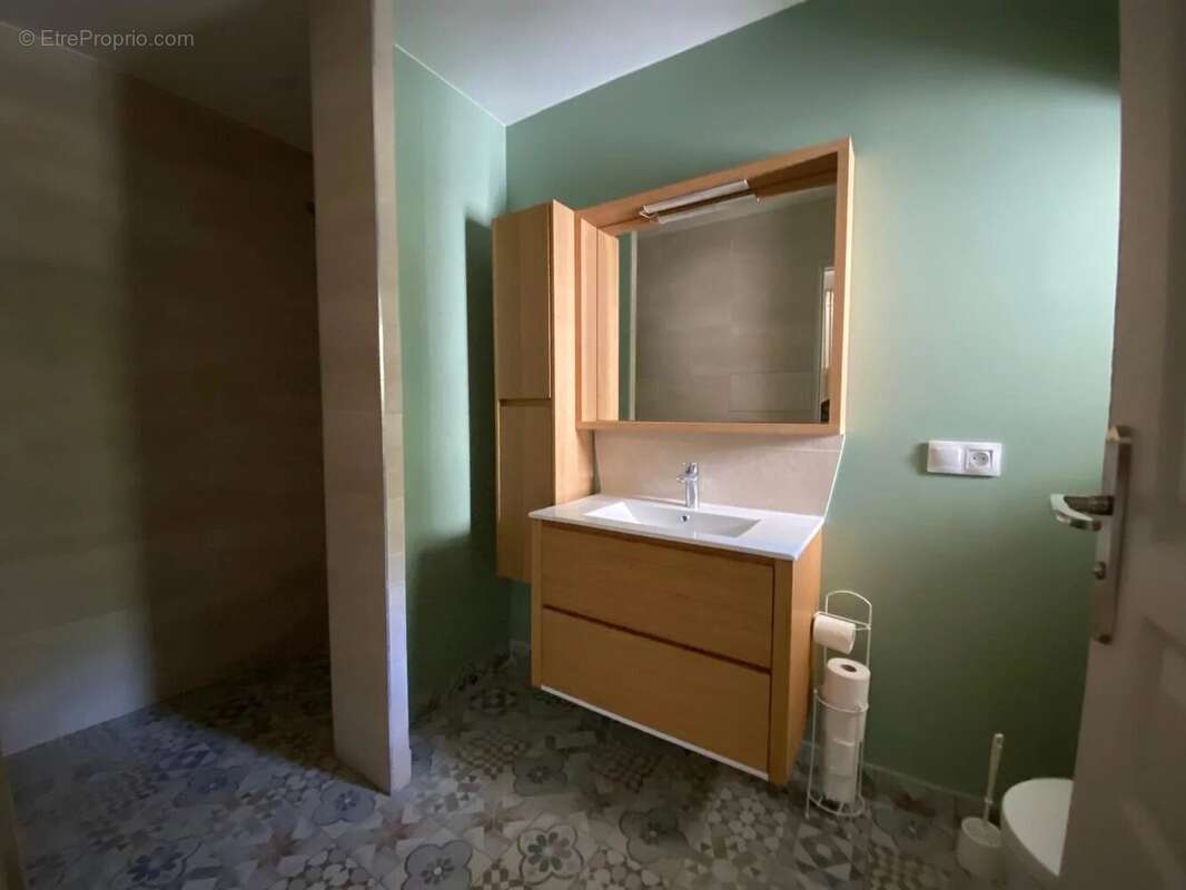 Maison à VEUREY-VOROIZE