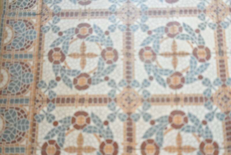 Maison à SAINT-YRIEIX-SUR-CHARENTE