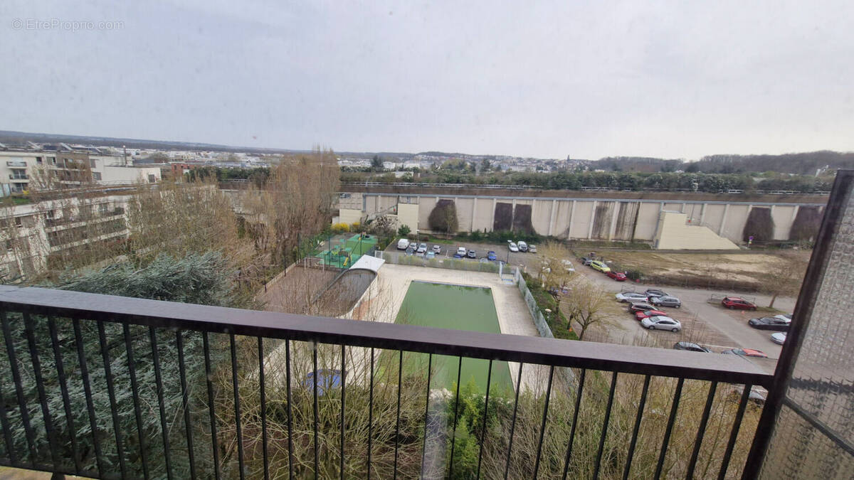 Appartement à FONTENAY-LE-FLEURY