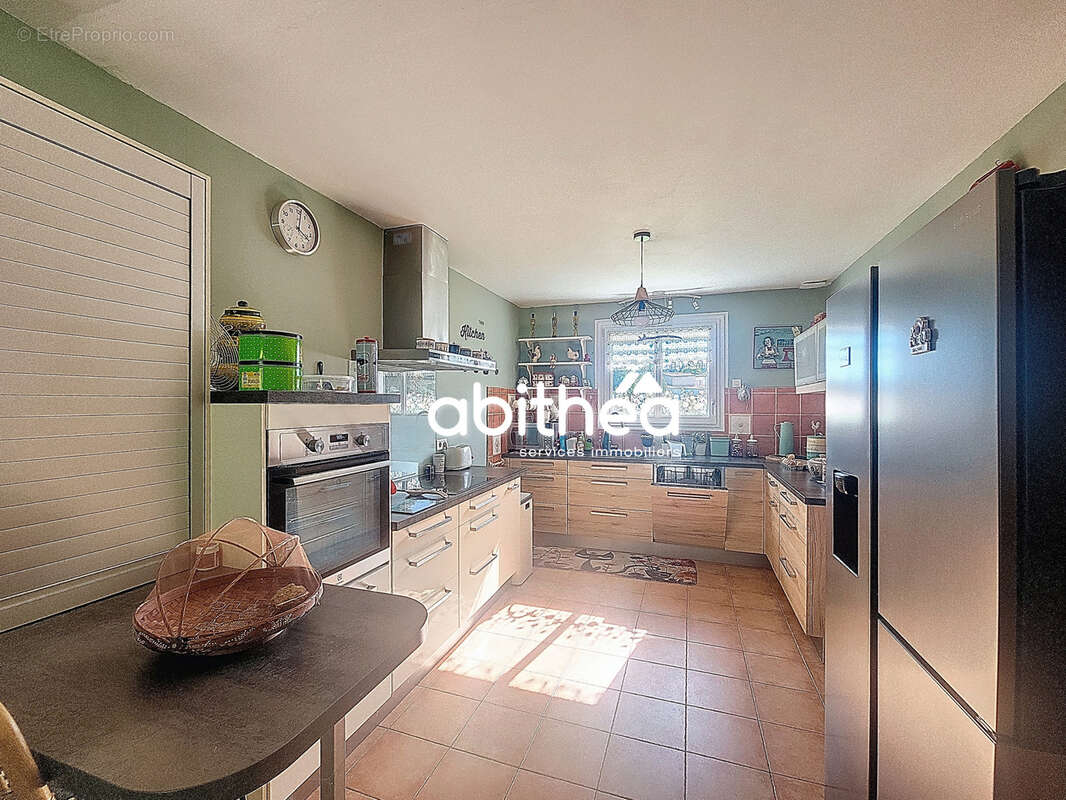 Maison à BOUTENAC-TOUVENT