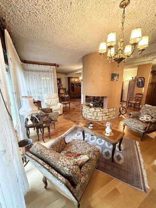 Maison à MONT-SAINT-MARTIN