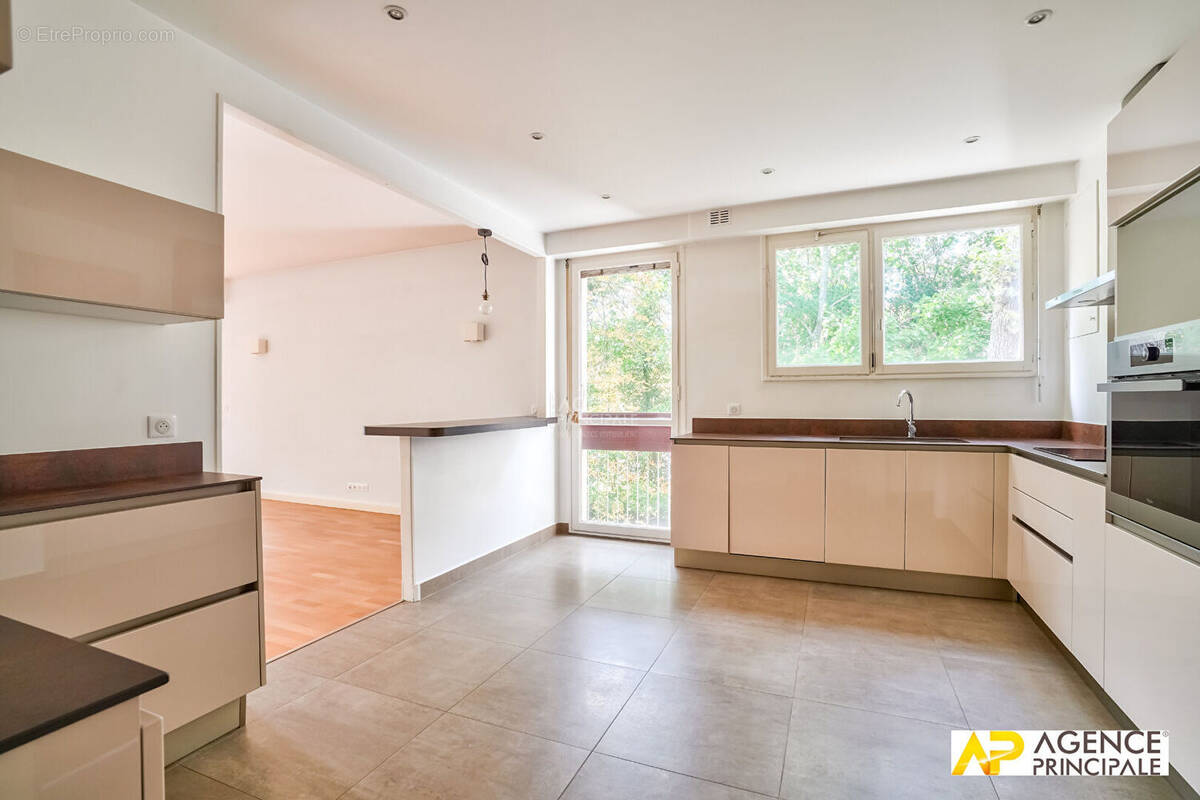 Appartement à MAISONS-LAFFITTE