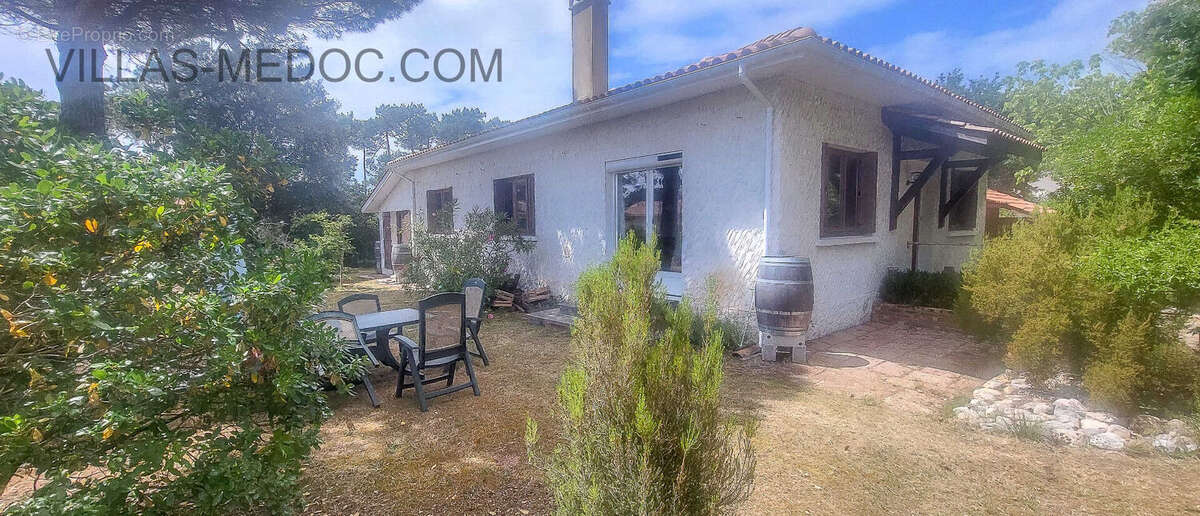 Maison à VENDAYS-MONTALIVET