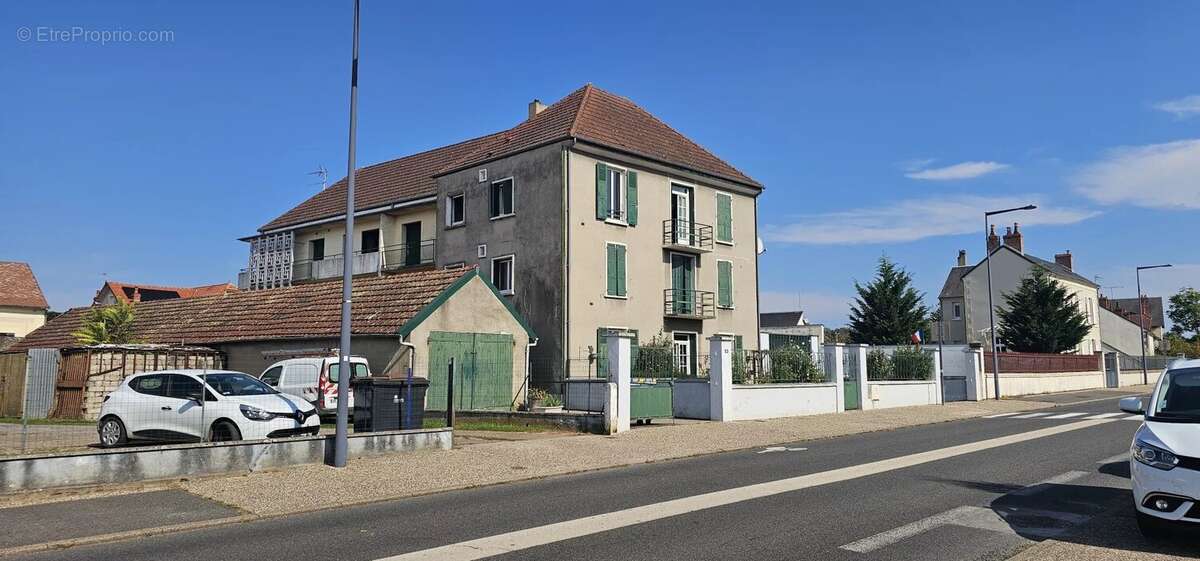 Appartement à COULANGES-LES-NEVERS