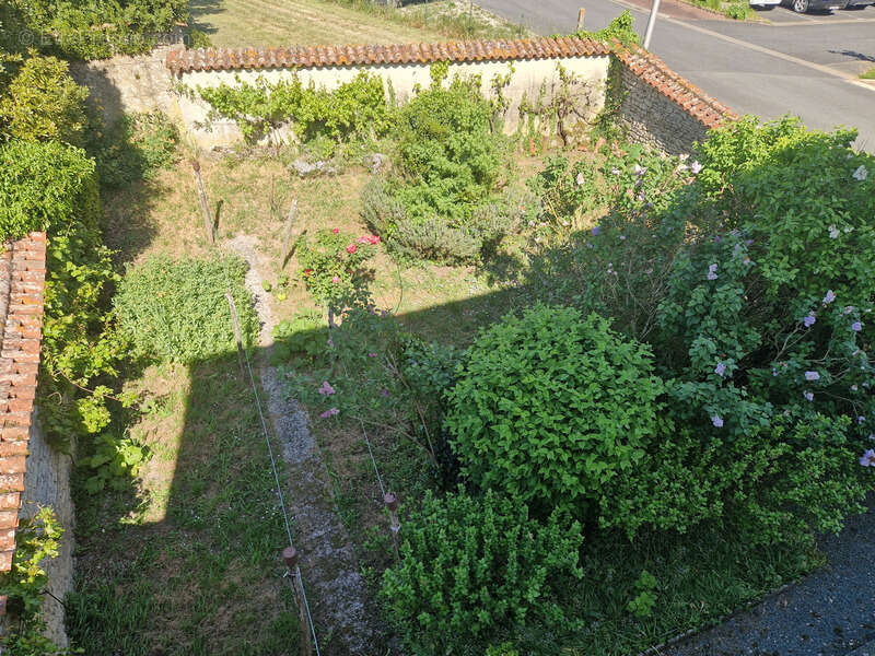 Maison à TONNAY-BOUTONNE