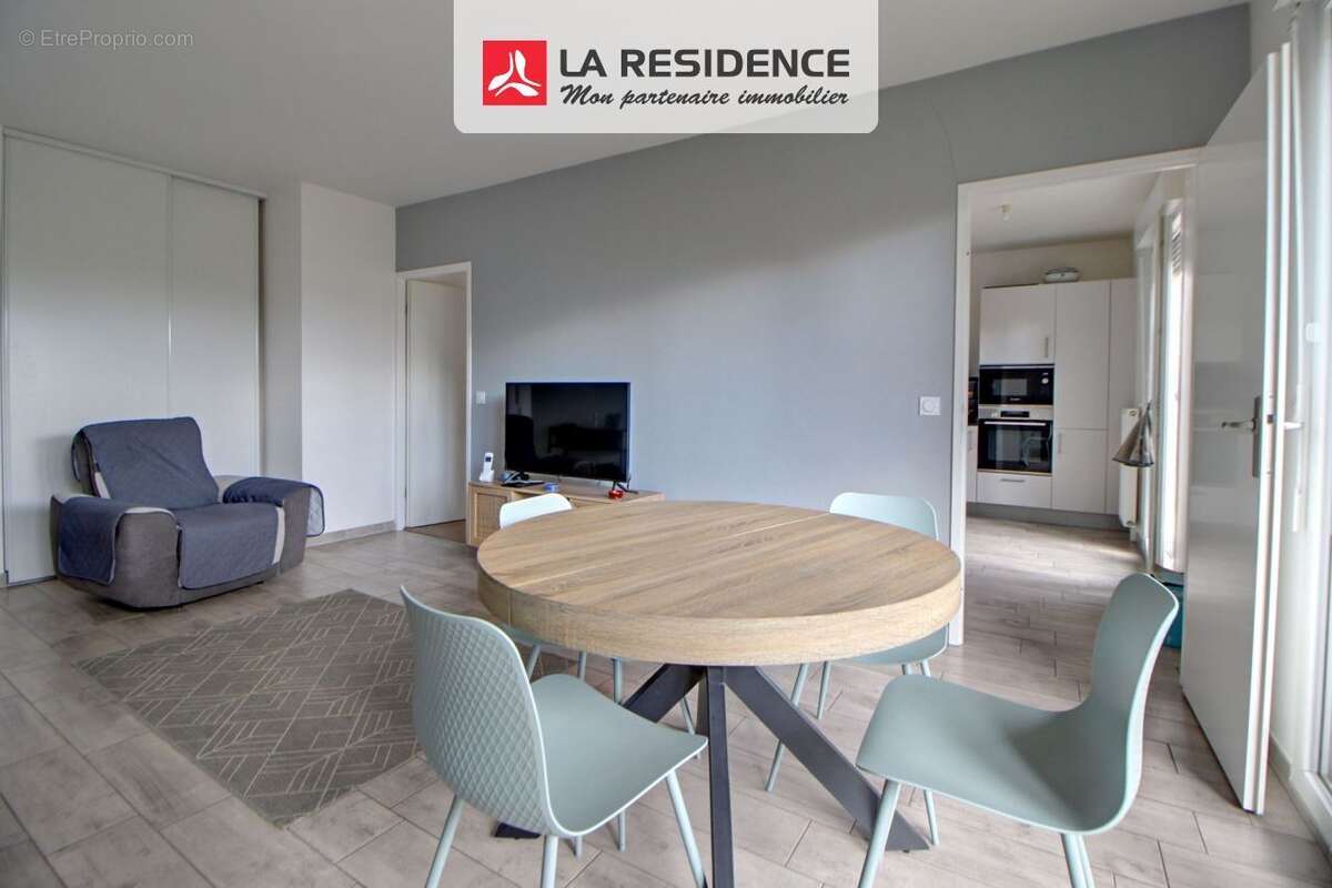 Appartement 84 m² à Villepreux  - photo 2