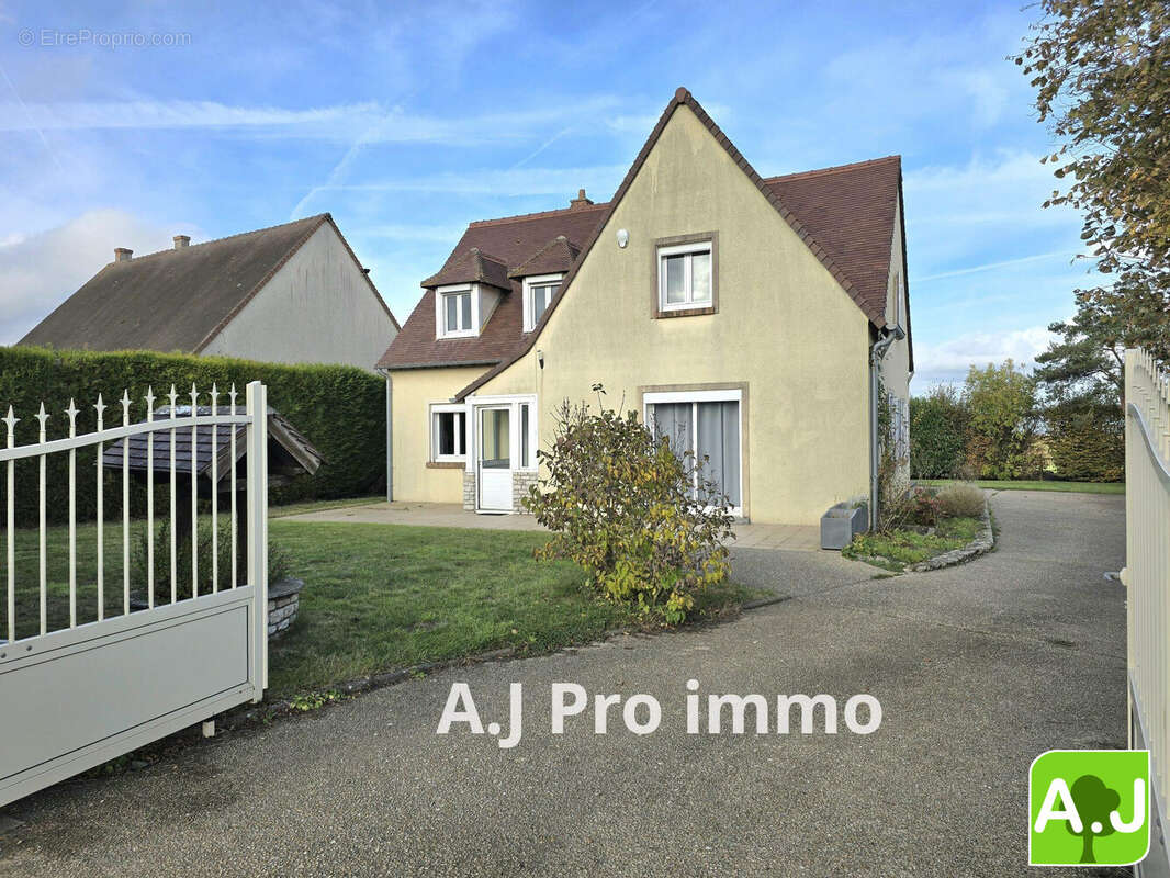 Maison à MANTES-LA-JOLIE