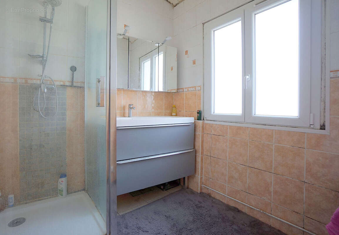 Maison à MEZIERES-SUR-SEINE