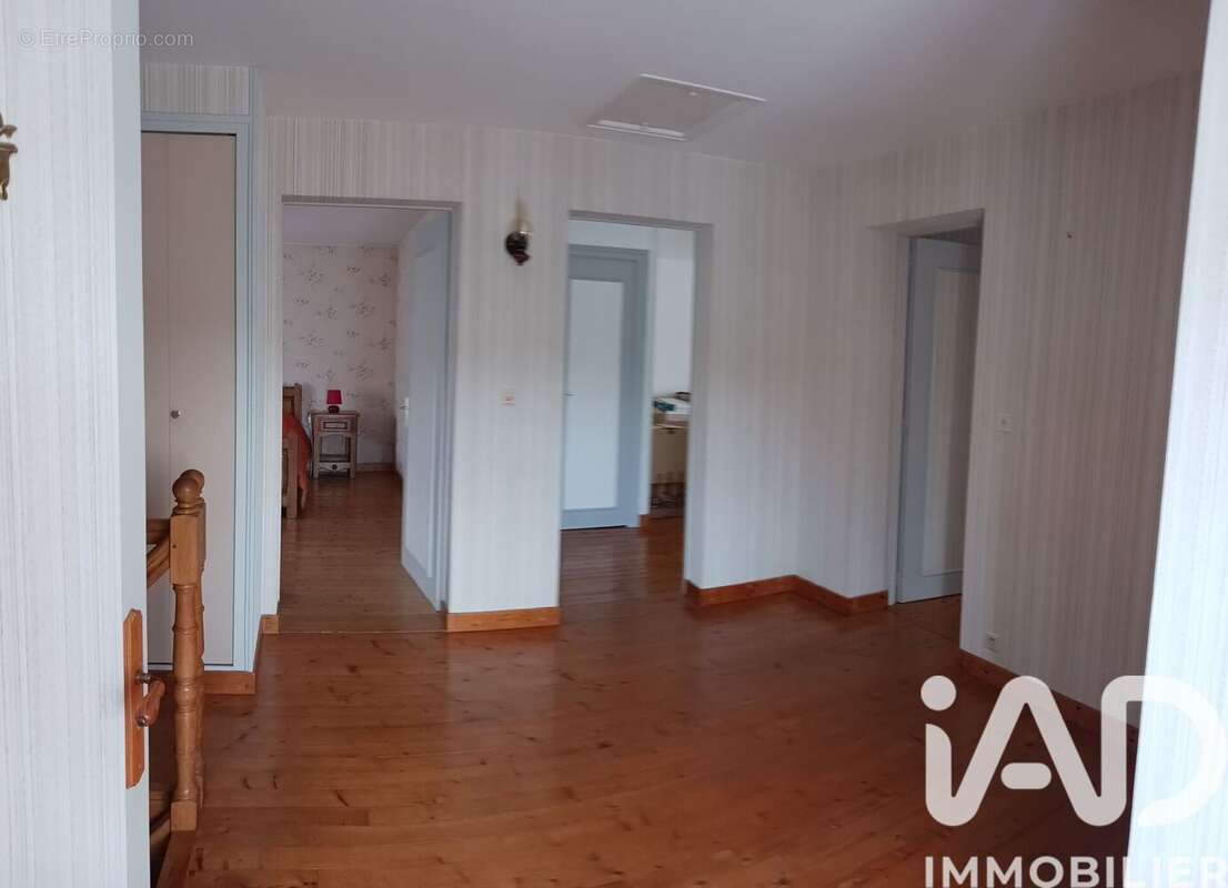Maison 159 m² à Scille  - photo 6