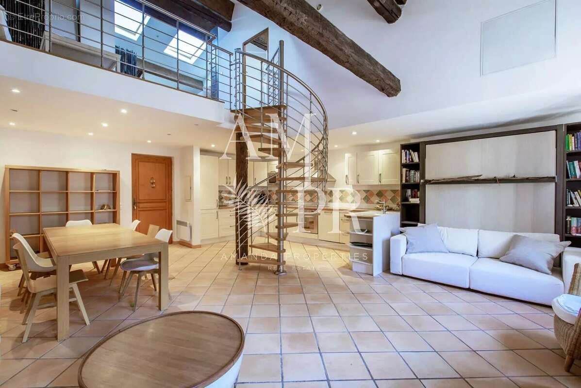 Appartement à VILLEFRANCHE-SUR-MER