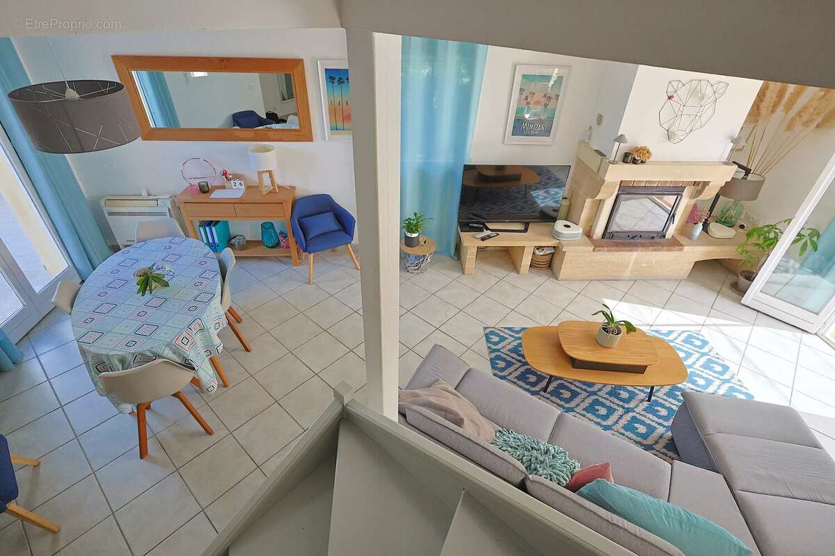 Maison à LA ROQUETTE-SUR-SIAGNE