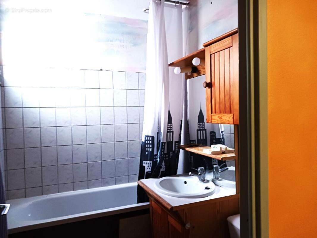 Maison à CONDE-SUR-SARTHE