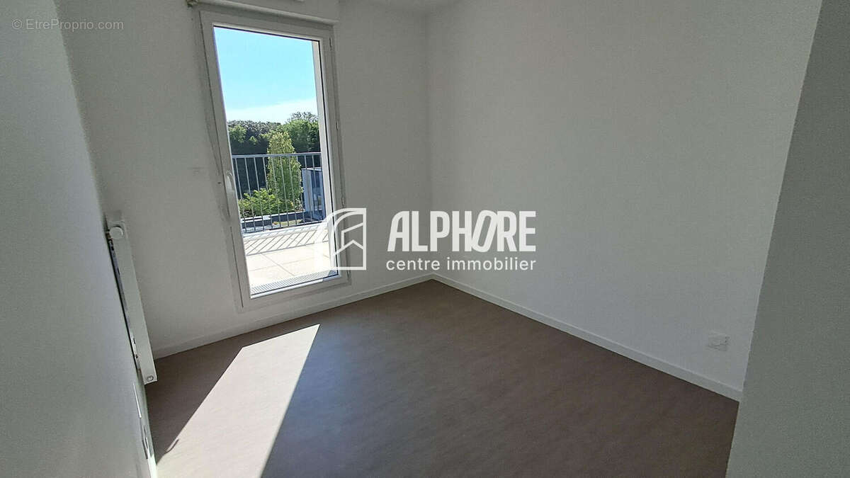 Immaculée, appartement Re2020 - T4 avec 3 terrasses et 2 stationnements , disponibilité immédiate. - photo 5