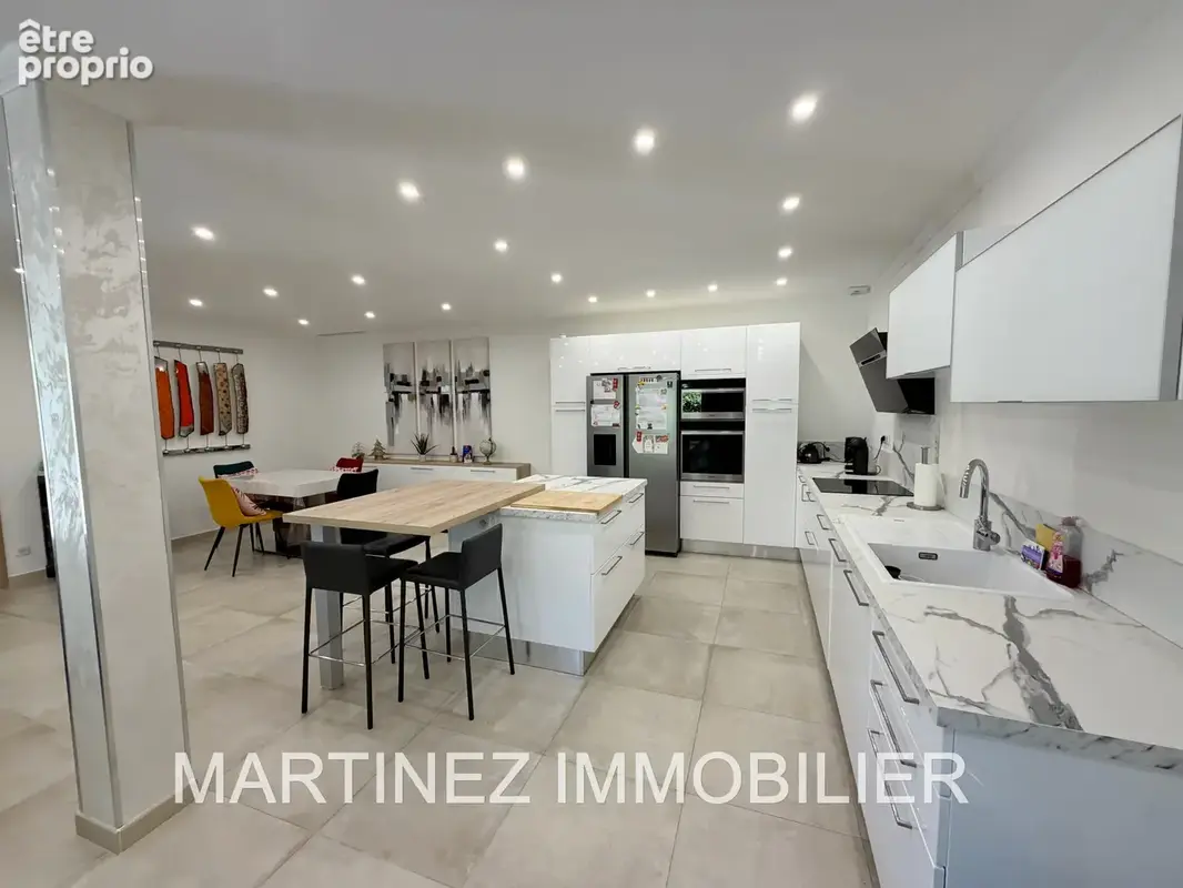 Cagnes-sur-Mer Pain de Sucre   Villa  rénovée de 236 m2 avec piscine, appartement indépendant et aperçu mer - photo 19